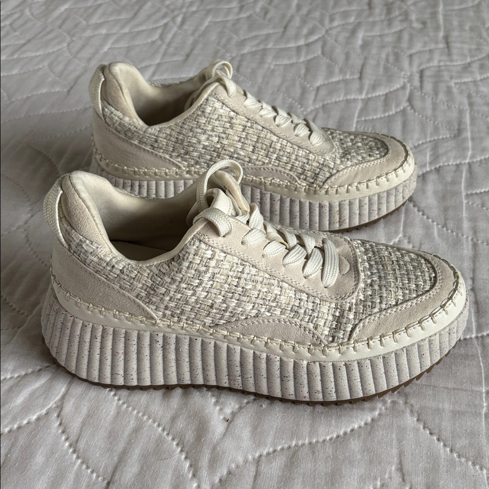 Universal Thread Woven Platform Sneakers Size 7 Cream